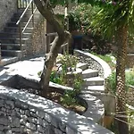 Apartmenthaus Punta **** * Splitska