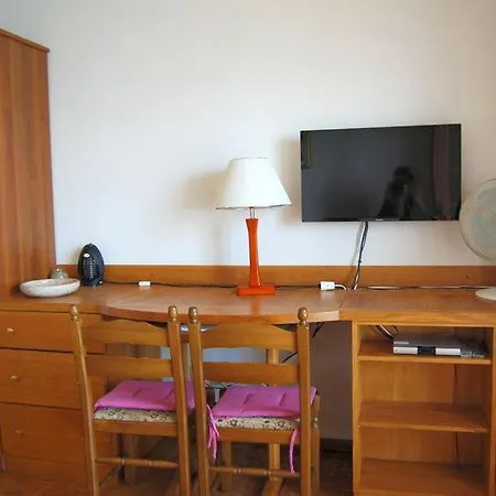 Apartmenthaus Punta **** شقة