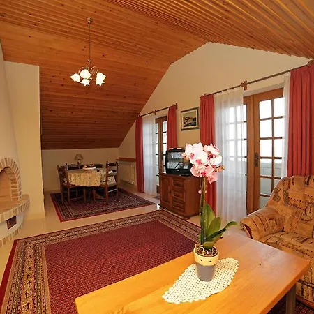 Apartmenthaus Punta **** Apartment Splitska