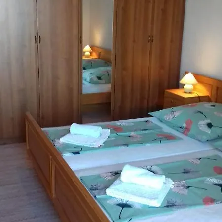 Apartmenthaus Punta **** Splitska