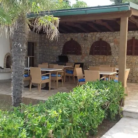 Apartmenthaus Punta **** Διαμέρισμα *